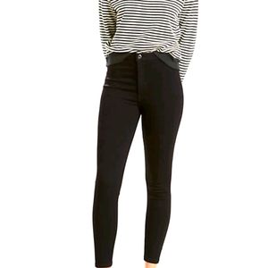 Levi runaround super skinny